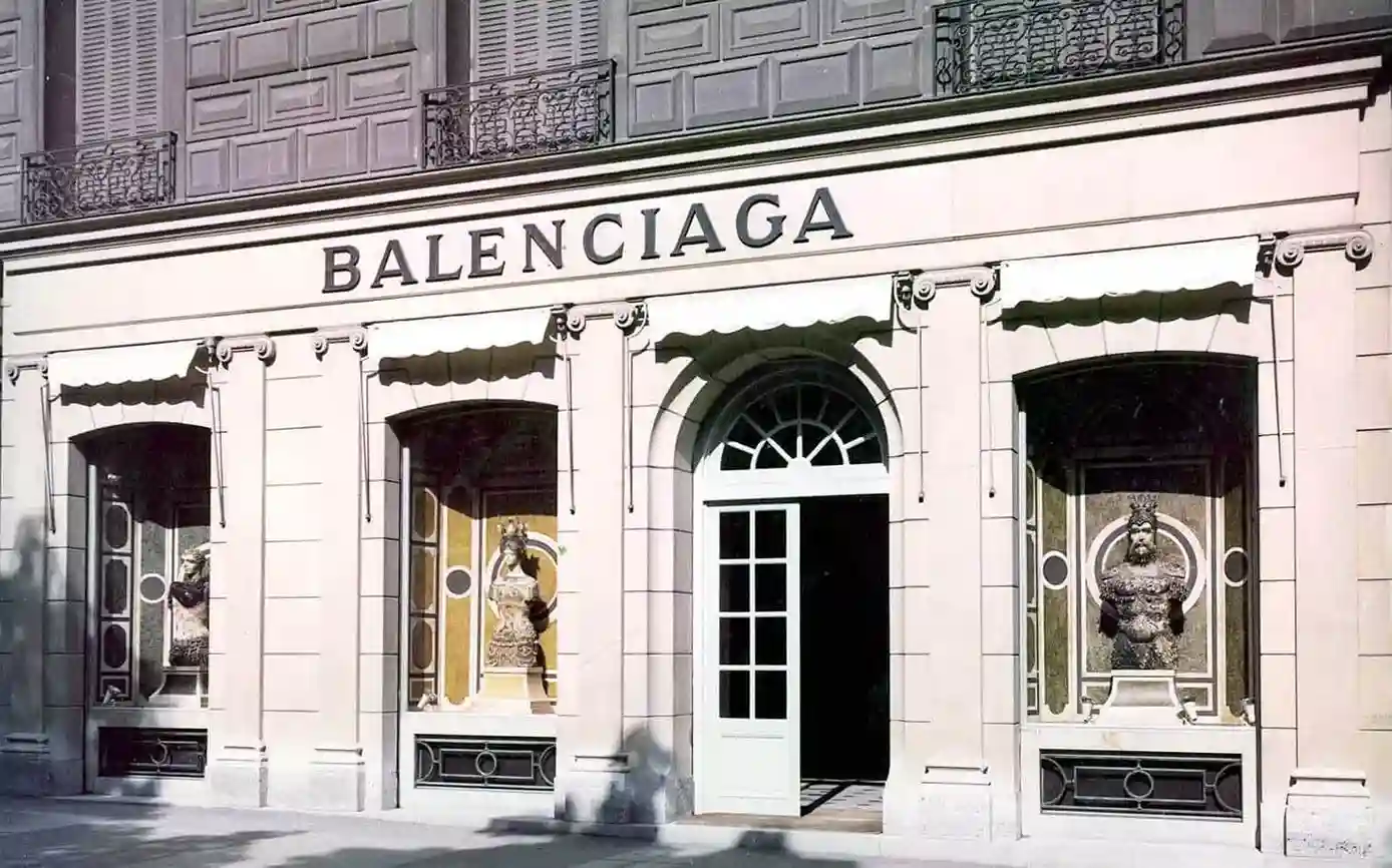 BALENCIAGA